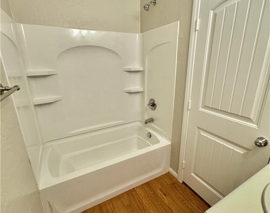 335 Clarence House Avenue - Photo Thumbnail 16