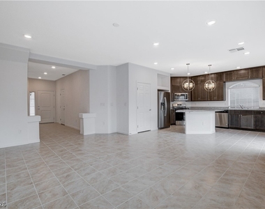 7821 Tomsburgh Lane - Photo Thumbnail 5