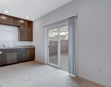 7821 Tomsburgh Lane - Photo Thumbnail 9