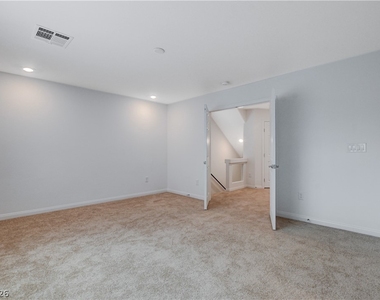 7821 Tomsburgh Lane - Photo Thumbnail 20