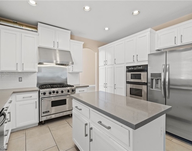 10228 Alessandro Avenue - Photo Thumbnail 12