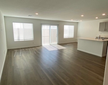 10370 Ricordi Street - Photo Thumbnail 13