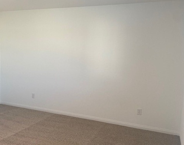 10370 Ricordi Street - Photo Thumbnail 29