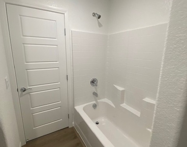 10370 Ricordi Street - Photo Thumbnail 17