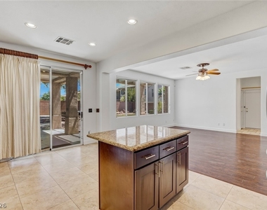 3034 Carbondale Street - Photo Thumbnail 17