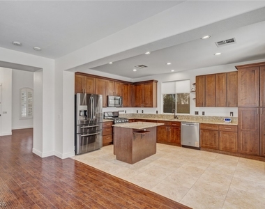 3034 Carbondale Street - Photo Thumbnail 14