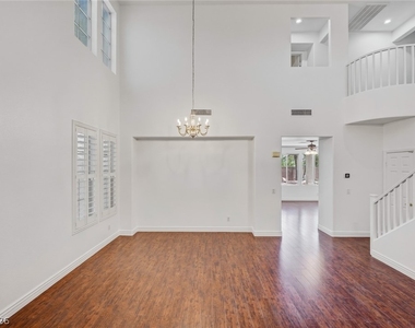 3034 Carbondale Street - Photo Thumbnail 8