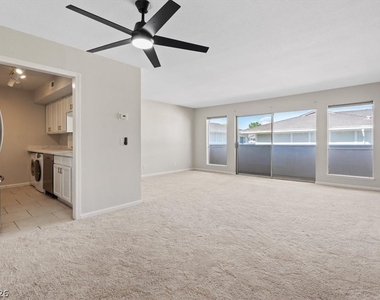 669 Oakmont Avenue - Photo Thumbnail 12