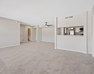 669 Oakmont Avenue - Photo Thumbnail 15