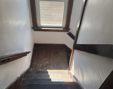 1/2 Sturges Street - Photo Thumbnail 7