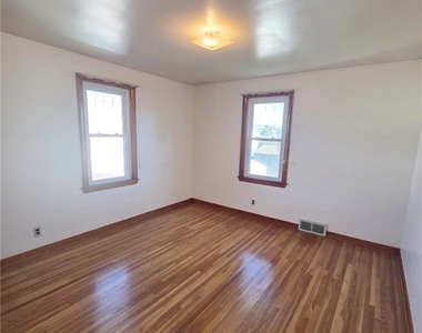 181 Willett Street - Photo Thumbnail 13