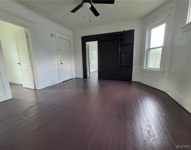 67 Moeller Street - Photo Thumbnail 2