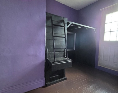 67 Moeller Street - Photo Thumbnail 10