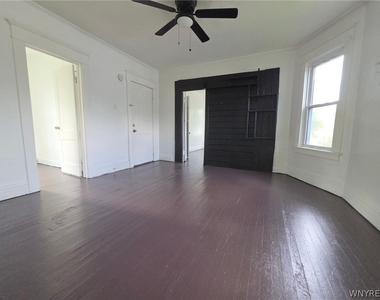 67 Moeller Street - Photo Thumbnail 1