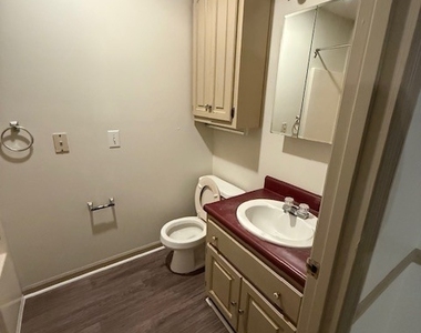 705 Pats Lane - Photo Thumbnail 11