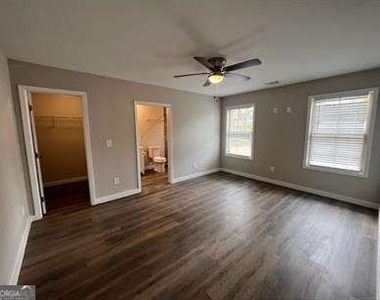 324 Adams Street - Photo Thumbnail 16