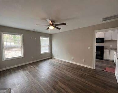 324 Adams Street - Photo Thumbnail 8