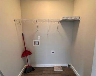 324 Adams Street - Photo Thumbnail 9