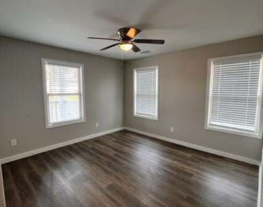 324 Adams Street - Photo Thumbnail 10