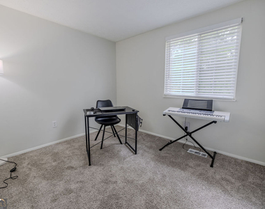 2073 Raintree Place - Photo Thumbnail 18