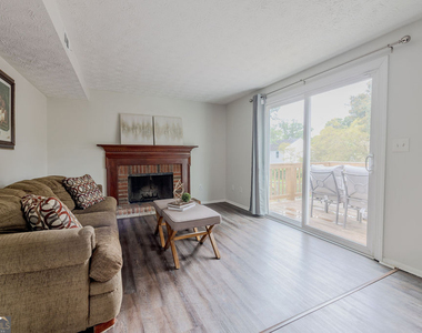 2073 Raintree Place - Photo Thumbnail 12