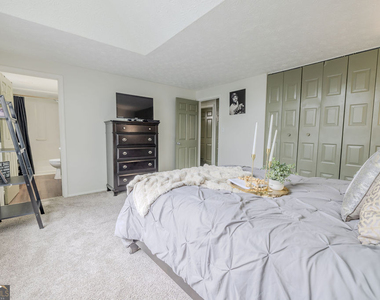 2073 Raintree Place - Photo Thumbnail 14
