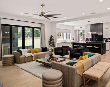 2742 Winding Lane Ne - Photo Thumbnail 10