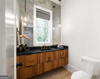 2742 Winding Lane Ne - Photo Thumbnail 15