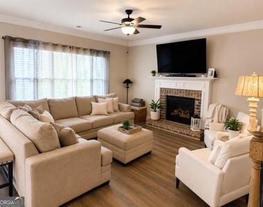 543 Calgary Downs Drive - Photo Thumbnail 1