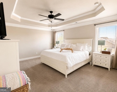 543 Calgary Downs Drive - Photo Thumbnail 4