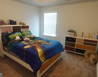 175 Tulip Drive - Photo Thumbnail 17