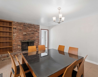 3543 Cloudland Drive - Photo Thumbnail 9