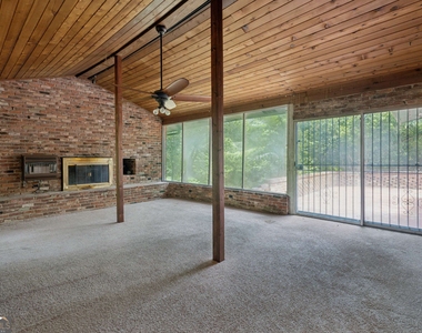 3543 Cloudland Drive - Photo Thumbnail 11