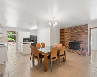 3543 Cloudland Drive - Photo Thumbnail 8