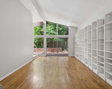 3543 Cloudland Drive - Photo Thumbnail 1