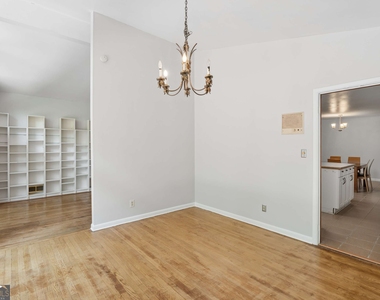 3543 Cloudland Drive - Photo Thumbnail 4