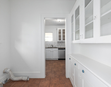 257 Stovall Street Se - Photo Thumbnail 6