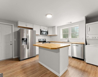 212 Walker Drive - Photo Thumbnail 6