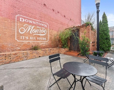 212 Walker Drive - Photo Thumbnail 16