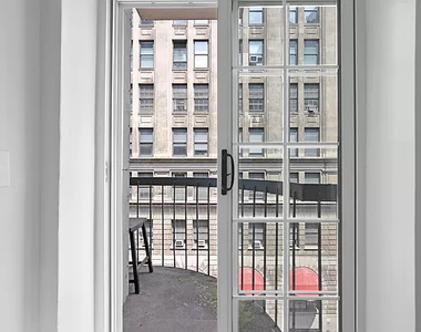 88 Fulton Street - Photo Thumbnail 10