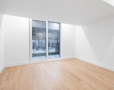 931 Carroll Street - Photo Thumbnail 2
