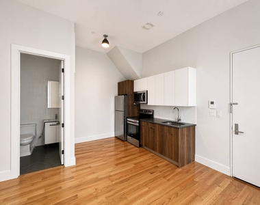 483 Evergreen Avenue - Photo Thumbnail 1