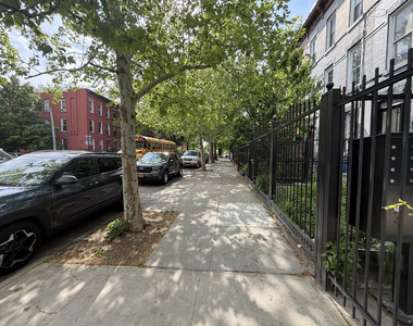 1265 Herkimer Street - Photo Thumbnail 14