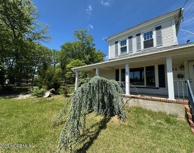 421 W Lincoln Avenue - Photo Thumbnail 1