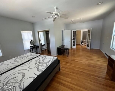 421 W Lincoln Avenue - Photo Thumbnail 6