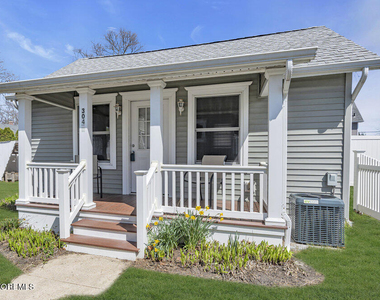 304 1/2 13th Avenue - Photo Thumbnail 21