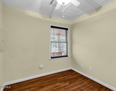 304 1/2 13th Avenue - Photo Thumbnail 11