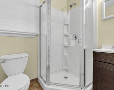 304 1/2 13th Avenue - Photo Thumbnail 7