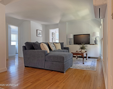 61 Broadway - Photo Thumbnail 5