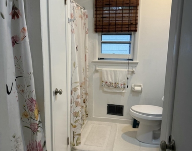 500 Freehold Street - Photo Thumbnail 3